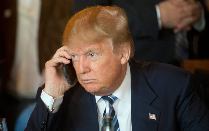 Tổng thống Mỹ có thể gặp rắc rối lớn với chiếc smartphone của mình