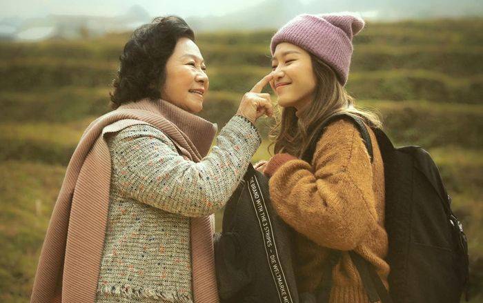 Bắt tay cùng Phan Mạnh Quỳnh, Khả Ngân quyết định 'xông đất' 2020 bằng màn… debut làm ca sĩ