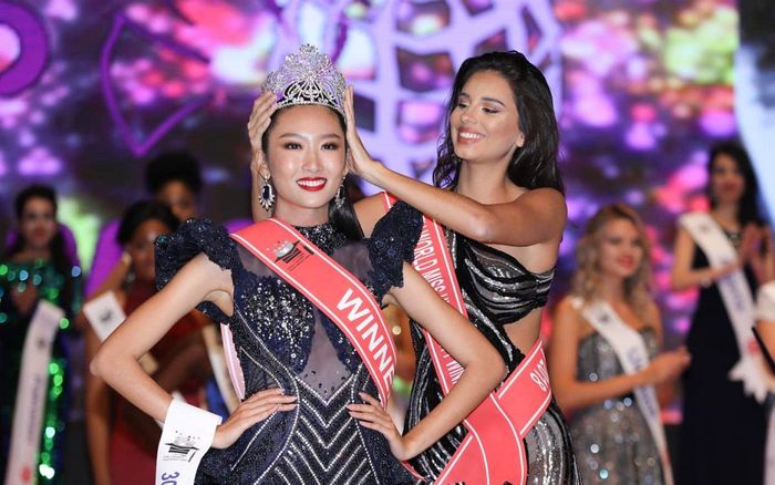 Gặp gỡ nữ sinh Đại học Công nghệ TP.HCM xuất sắc đăng quang 'Hoa hậu Sinh viên Thế giới'