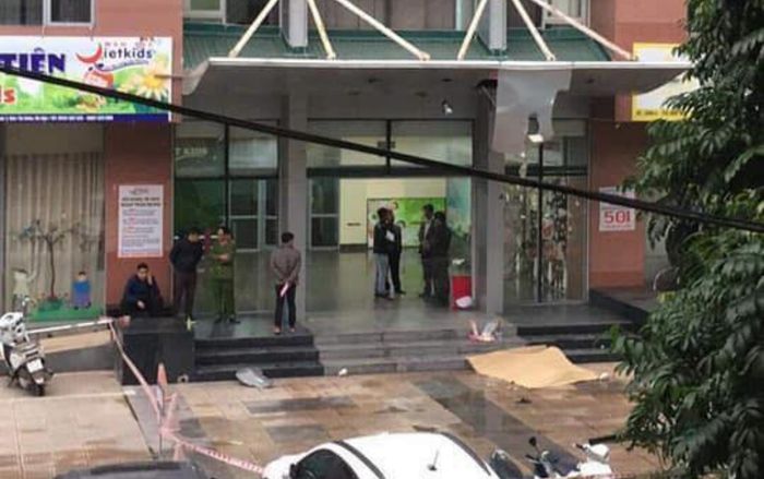 Người phụ nữ 31 tuổi nghi trầm cảm rơi từ tầng cao toà nhà chung cư xuống đất tử vong