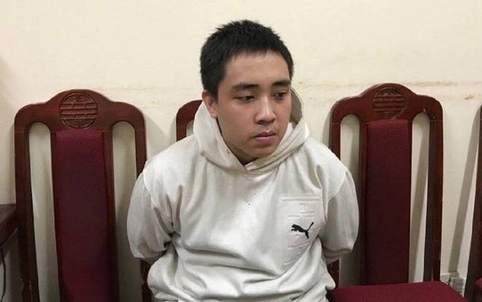 Nam thanh niên 10X cầm dao đe dọa cướp xe máy của tài xế xe ôm lúc nửa đêm