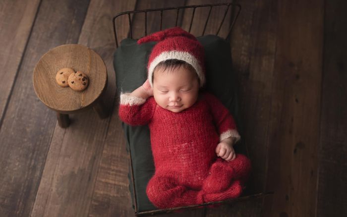 Diệp Lâm Anh bị trêu đẻ thuê trong lần đầu khoe ảnh rõ mặt quý tử