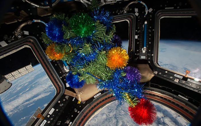 Ảnh hiếm thú vị về lễ Giáng sinh bên ngoài Trái đất