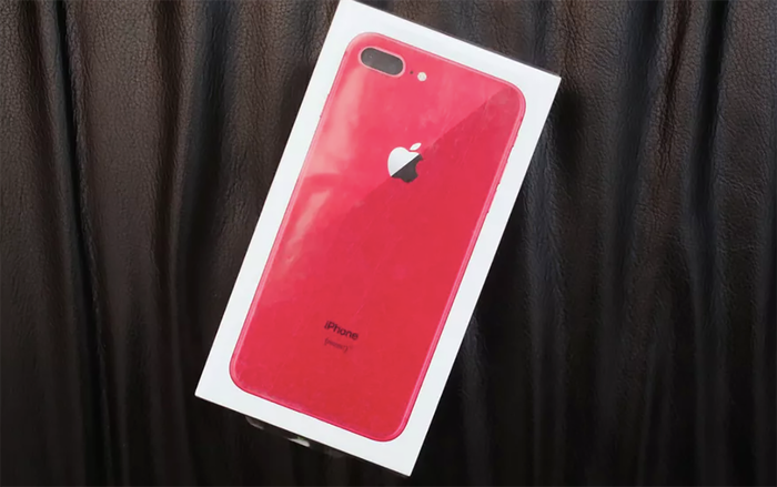 iPhone 8 Plus khoá mạng giá 5 triệu đồng gây sốt ở VN