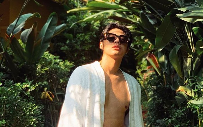 Noo Phước Thịnh khoe bụng 6 múi: Chẳng những fan ngất ngây mà đến sao Việt cũng phải ngả nghiêng