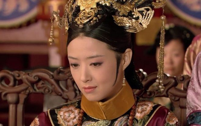 Hóa ra Tưởng Hân không phải là người đầu tiên được nhắm cho vai Hoa phi trong ‘Chân Hoàn truyện’!