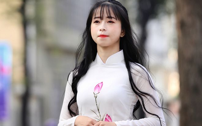 'Hotgirl làng võ' Châu Tuyết Vân chia sẻ về những cái tết vắng nhà