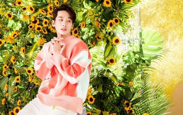 ‘Thần chết’ Tuấn Trần dùng cả chục chiếc kẹp lên tóc, đẹp phong nhã trong bộ ảnh thời trang