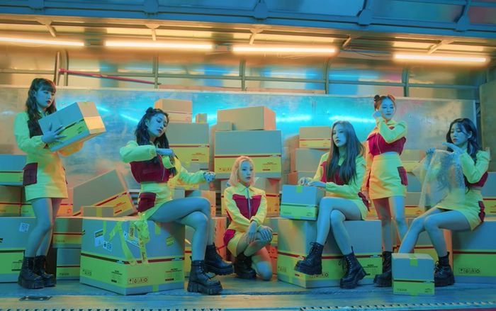 Thumbs Up đạt 10 triệu lượt xem, Momoland tiếp tục khoe fan bản Performance Video 'xịn sò'