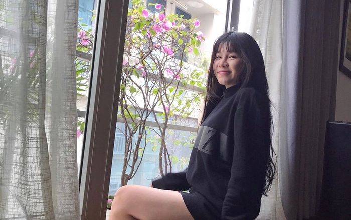 Yến Xuân tạm biệt gia đình Đặng Văn Lâm để về Việt Nam