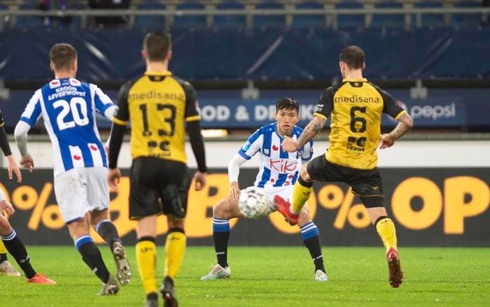 HLV Heerenveen: Đoàn Văn Hậu nhầm các bài tập vì vốn tiếng Anh hạn chế
