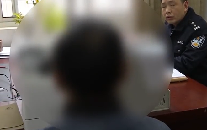 Tìm cách 'chạy tội' cho con trai đang bị giam giữ, người cha bị lừa tiền