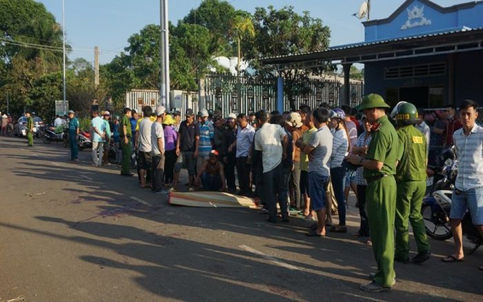 Bị ngăn yêu đương, nam thanh niên đâm chết em trai bạn gái rồi bỏ trốn