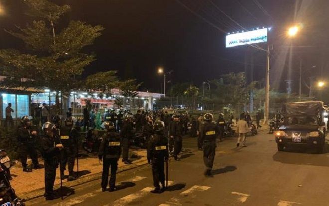 Hàng trăm CSCĐ ngăn chặn vụ hỗn chiến giữa 2 nhóm thanh niên đem nhiều hung khí