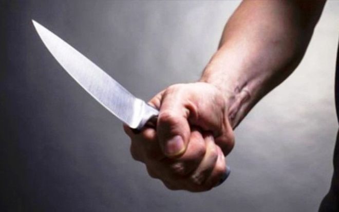 Vào phòng xin sữa tươi uống nhưng không được, con trai cầm dao chém mẹ ruột 81 tuổi tử vong