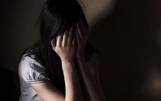 Cưỡng bức bạn gái 14 tuổi mới quen qua mạng, 10X lĩnh án 8 năm tù giam