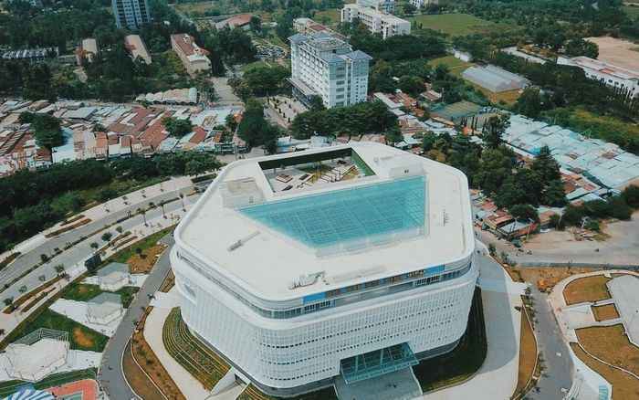 Chiêm ngưỡng độ hoành tráng của Nhà văn hóa Sinh viên giữa làng Đại học từ góc nhìn trên cao