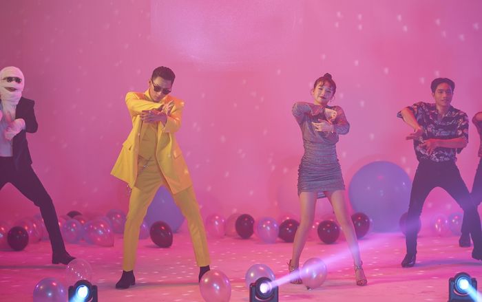 Hậu kết đôi trên sân khấu, Isaac và Amee đang 'ủ mưu' đưa 'bộ môn' múa quạt vào MV mới?