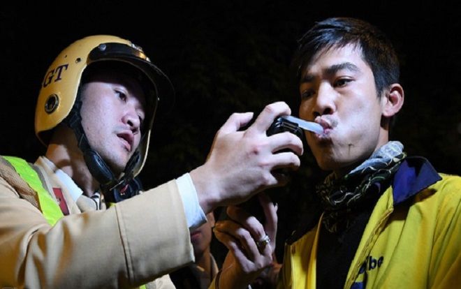 Từ 15/1: Người dân có quyền quay phim CSGT làm nhiệm vụ