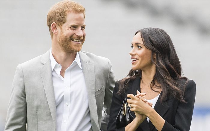 Instagram của Hoàng tử Harry và vợ tăng gần 1 triệu người theo dõi sau quyết định rời hoàng gia