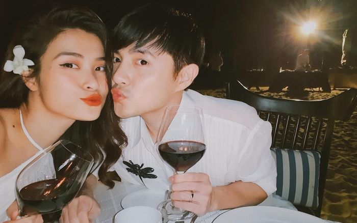 Đông Nhi mừng sinh nhật Ông Cao Thắng tuổi 34 trong khung cảnh đầy lãng mạn