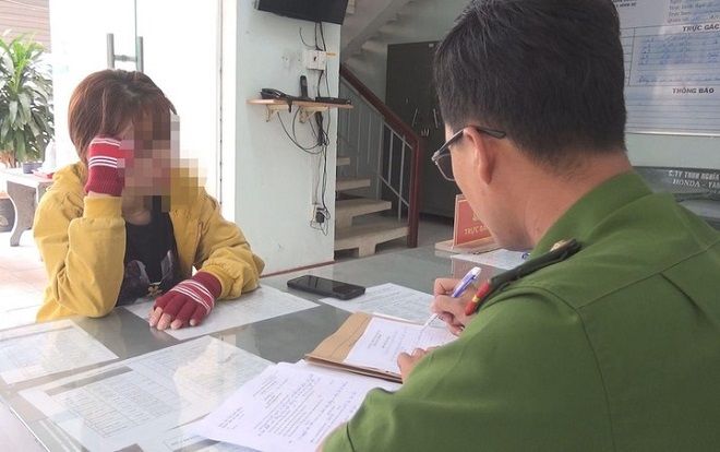 Tung tin máy bay rơi lên Facebook, 'hotgirl' bán hàng online bị phạt 12 triệu đồng