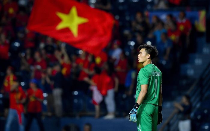 Thi đấu xuất sắc, Bùi Tiến Dũng được AFC khen ngợi