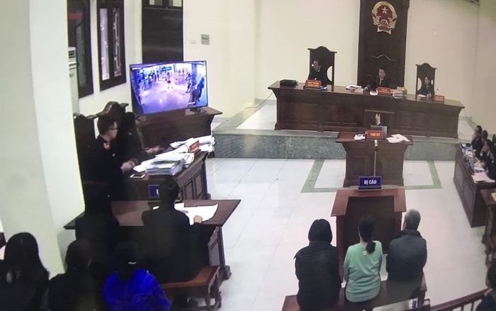 Toà công bố video ghi lại toàn bộ quá trình trước và sau khi bé trai 6 tuổi bị bỏ quên trên xe đưa đón trường Gateway tử vong