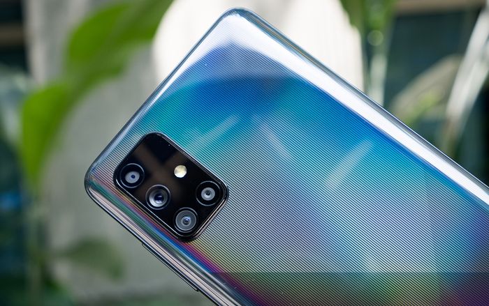 Cận cảnh Samsung Galaxy A71 vừa ra mắt ở VN: Thiết kế bóng bẩy, điểm nhấn ở cụm 4 camera sau