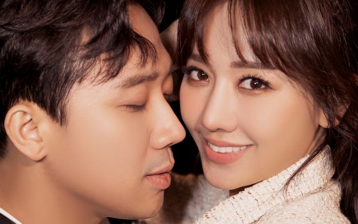 Mừng 'Bố già' thắng lớn, Trấn Thành - Hari Won tặng fan bộ ảnh tình cảm phát hờn