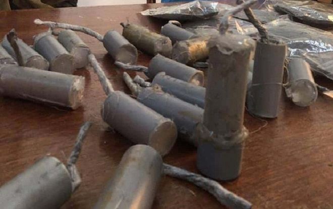 Một học sinh lớp 7 bị cháy xém mặt vì 'chế tạo' pháo theo video trên mạng