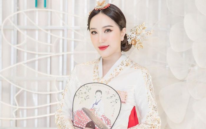 Bảo Thy diện hanbok, khoe vẻ đẹp quên tuổi tác sau khi lấy chồng