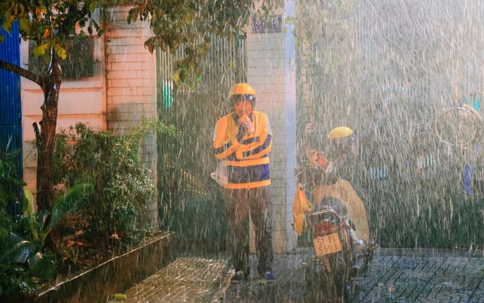 Bố già tập 3: Khả Như và 'thánh chửi' Minh Dự thay phiên làm rối não, bố già Trấn Thành đối diện 'tử thần'