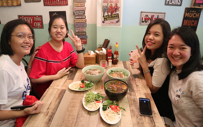 Tết ấm áp của du học sinh Việt tại ‘đảo quốc sư tử’ Singapore