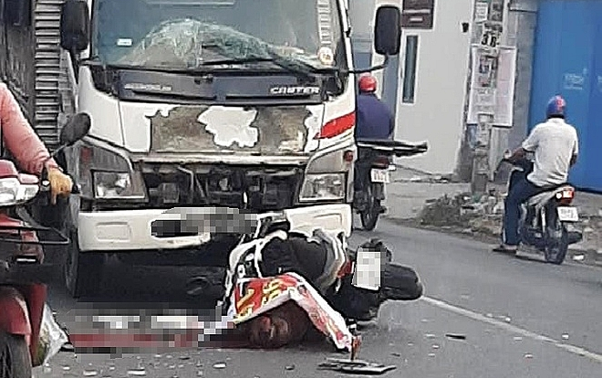 Va chạm giao thông với xe tải, người đàn ông mang quốc tịch Mỹ tử vong