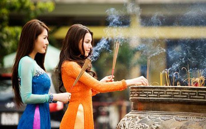 Những điều cần lưu ý khi đi lễ chùa dịp đầu năm Canh Tý 2020
