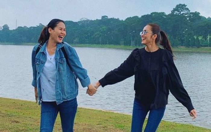 Tăng Thanh Hà và Thân Thuý Hà khổ sở than thở với nhau khi phải chăm con ngày cận Tết