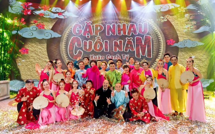 NTK Đức Hùng tiết lộ bí mật phía sau trang phục chương trình Gặp nhau cuối năm Tết Canh Tý