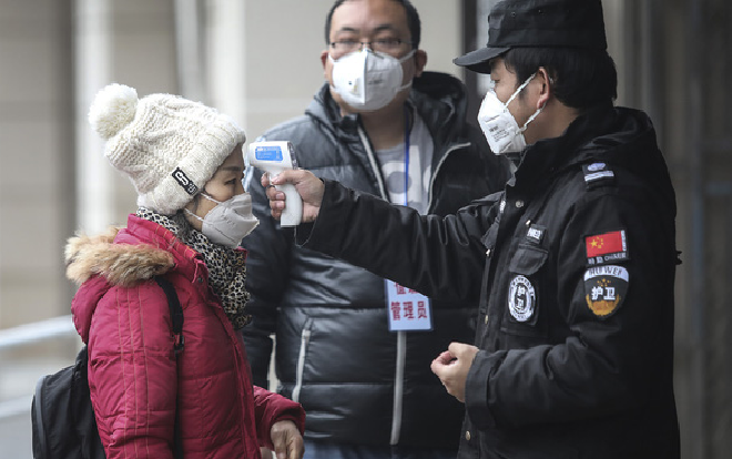 Những điểm đáng chú ý từ 17 trường hợp đầu tiên chết vì viêm phổi cấp