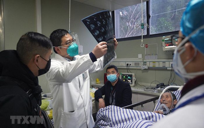 54 người tử vong do virus corona, y tế Vũ Hán trong tình trạng quá tải