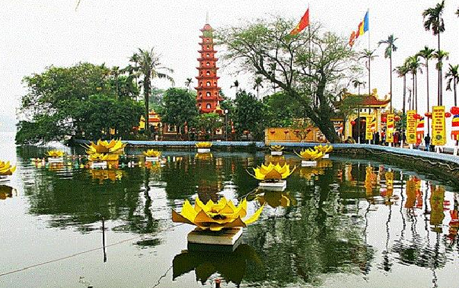 Những đền, chùa nổi tiếng linh thiêng nhất định phải ghé thăm dịp Tết tại Hà Nội