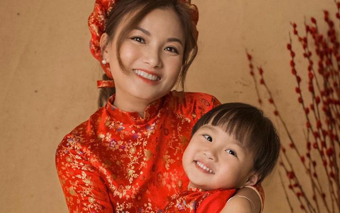 Bông đùa nhan sắc tựa Chi Pu, Quỳnh Trần JP bị dân mạng chê bai, 'gán tội' sỉ nhục thần tượng và màn đáp trả đầy bất ngờ