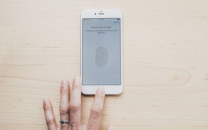 Touch ID sẽ quay trở lại trên iPhone mới theo một cách hoàn toàn bất ngờ
