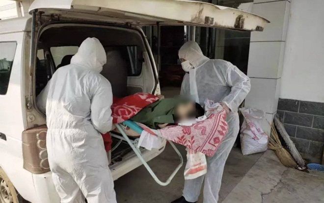 Cả gia đình bị cách ly vì nghi nhiễm virus corona, thiếu niên bại não tử vong vì không ai chăm sóc