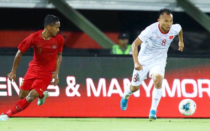Trọng Hoàng và Đình Trọng không thể 'tẩy' thẻ để đấu Malaysia
