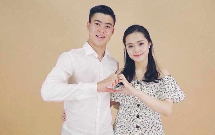 Nhìn lại chuyện tình Duy Mạnh và Quỳnh Anh qua loạt ảnh đầy lãng mạn