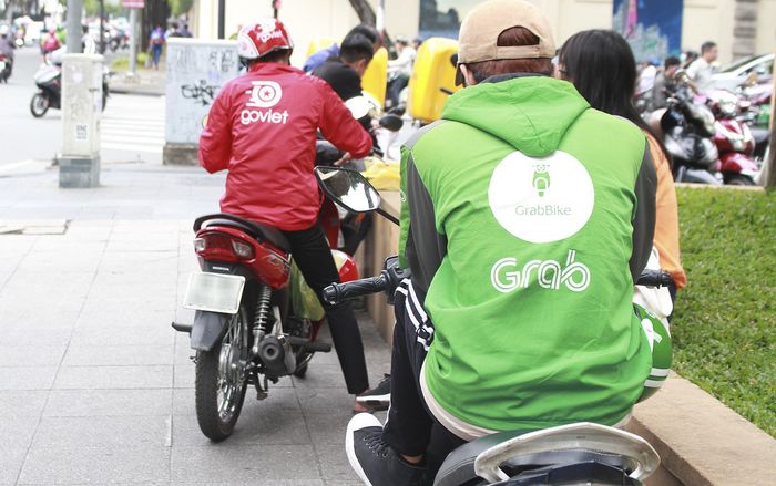Nhiều ứng dụng gọi xe tại Việt Nam bắt buộc tài xế đeo khẩu trang trước nguy cơ bùng phát virus corona