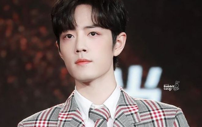 Tiêu Chiến vẫn phải tham dự sự kiện ra mắt thương hiệu mới ngay khi dịch corona hoành hành?