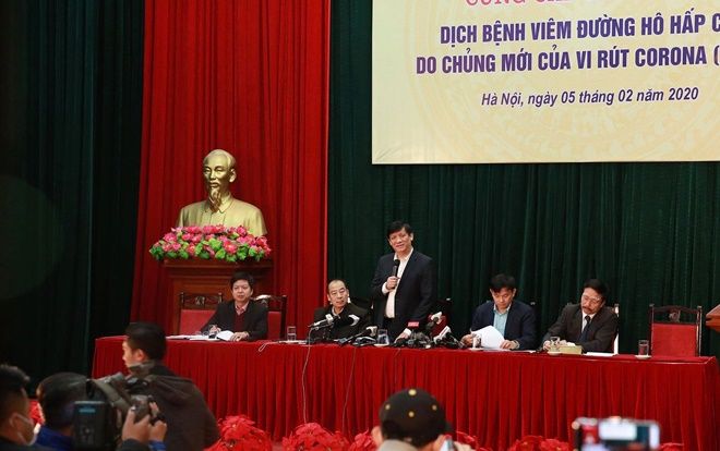 Họp báo Bộ Y tế về dịch do virus corona: Xem xét những hiệu thuốc bán khẩu trang tăng giá bằng hình thức phạt tiền hay tước giấy phép