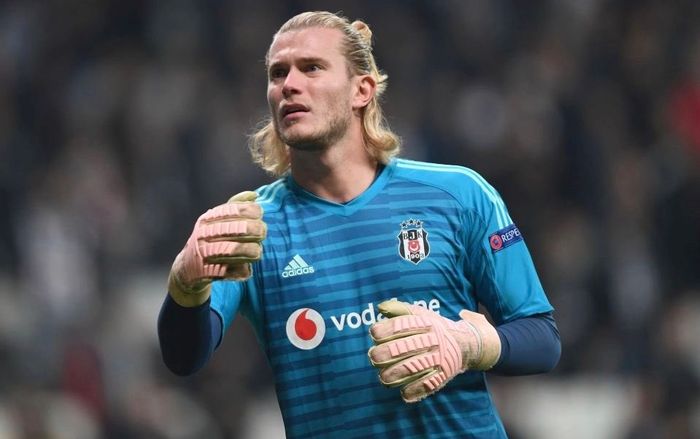 Thủ môn CLB Liverpool tiếp tục bị bạn gái 'đá' vì bắt kém